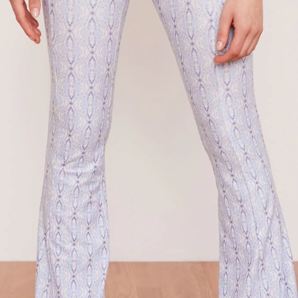 Wolven Brand Flare Leggings | Aquarius | Size M - Picture 3 of 11